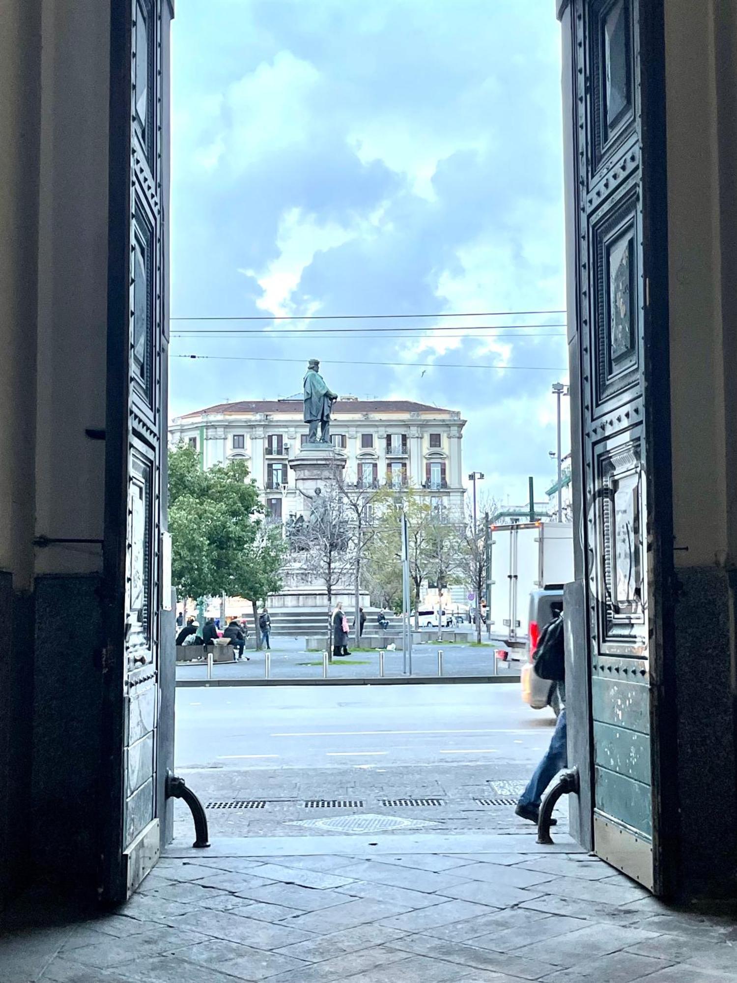 House Piazza Garibaldi By Loveinthetravel Neapol Zewnętrze zdjęcie